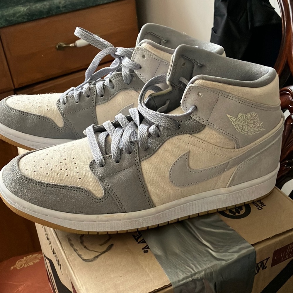 Nike Air Jordan 1